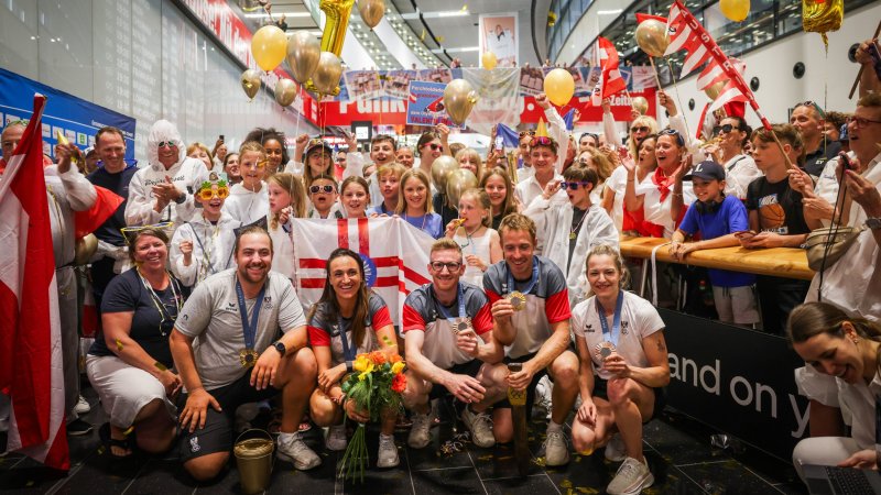 Medaillengewinner feierlich am Flughafen Wien empfangen