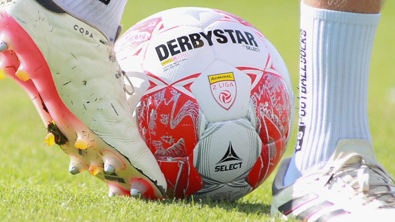 Bundesliga-Reformer will <a href='/de/daten/news/fussball/2--liga/' class='tag'>2. Liga</a> in "West" und "Ost" spalten