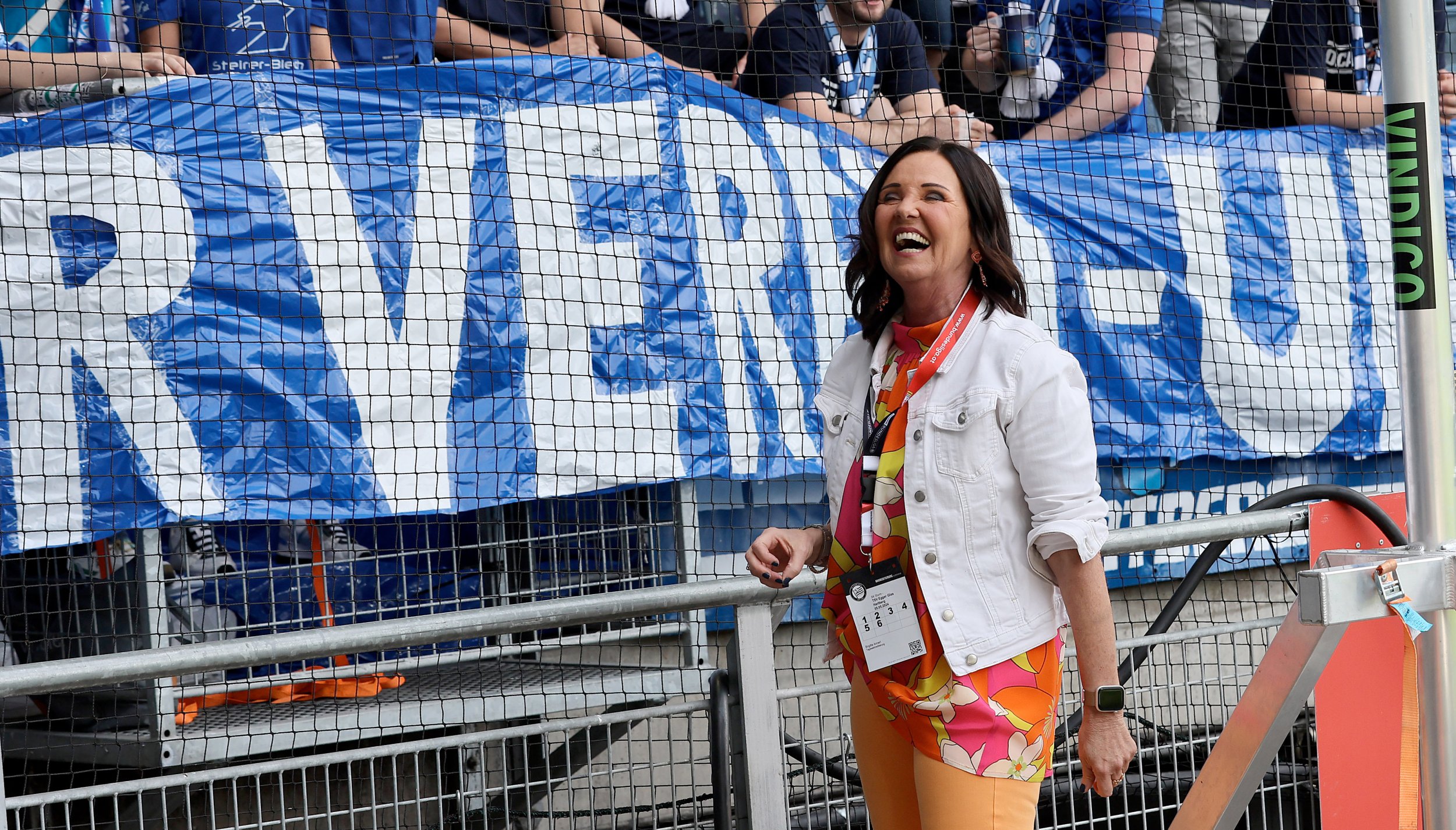 TSV-Präsidentin kontert humorvoll auf Taylor-Swift-Satire