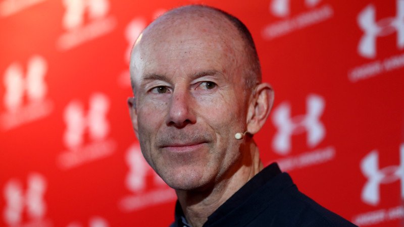 Voller Einsatz! Ski-Legende begeistert im Stabhochsprung