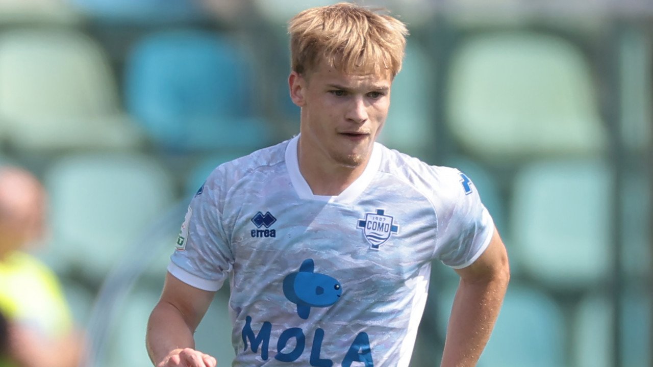 Konkurrenz für Braunöder? Como an Mittelfeldspielern dran