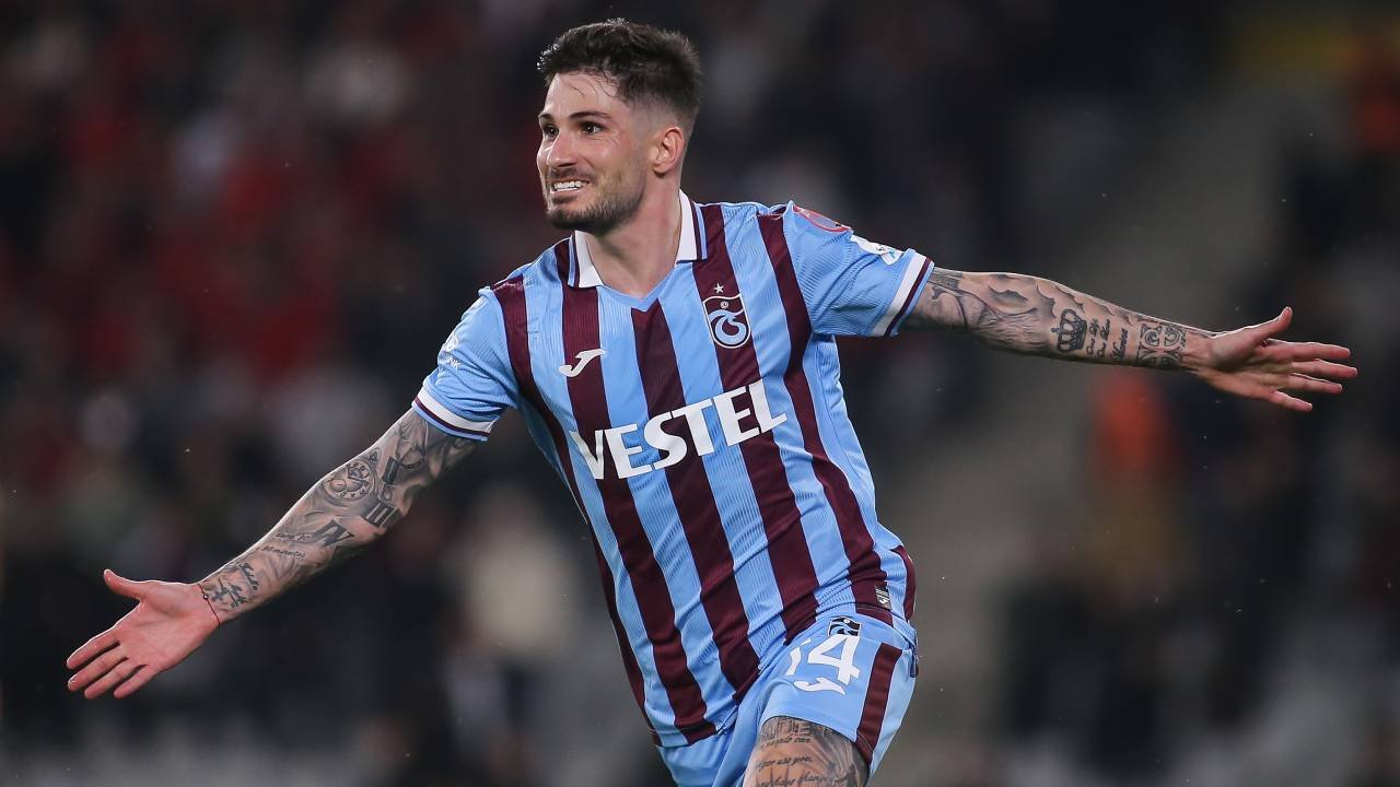 Bericht: Taxi Fountas mit dem WAC in Verbindung gebracht