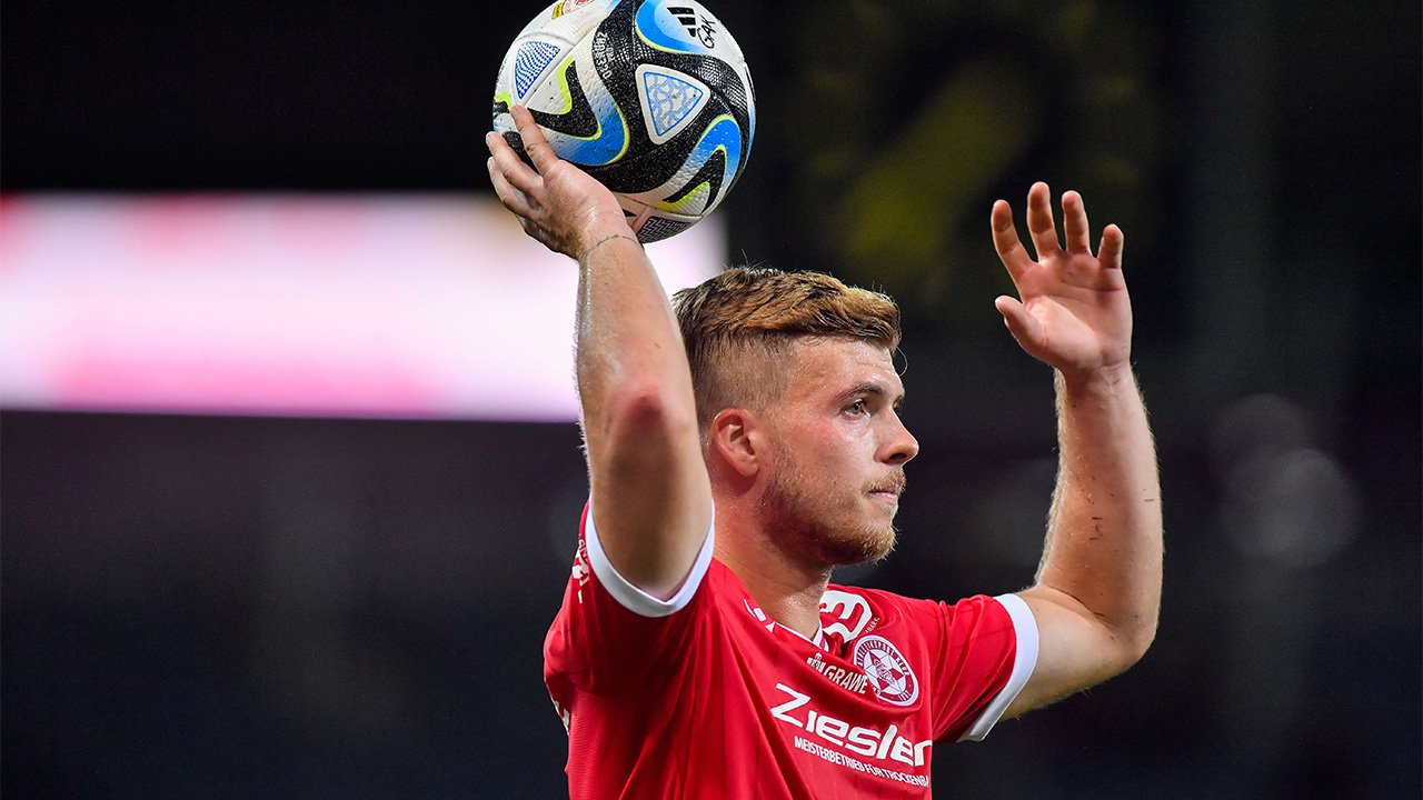 <a href='/de/daten/news/fussball/sku-amstetten/' class='tag'>SKU Amstetten</a> verstärkt sich mit <a href='/de/daten/news/fussball/gak/' class='tag'>GAK</a>-Meisterkicker