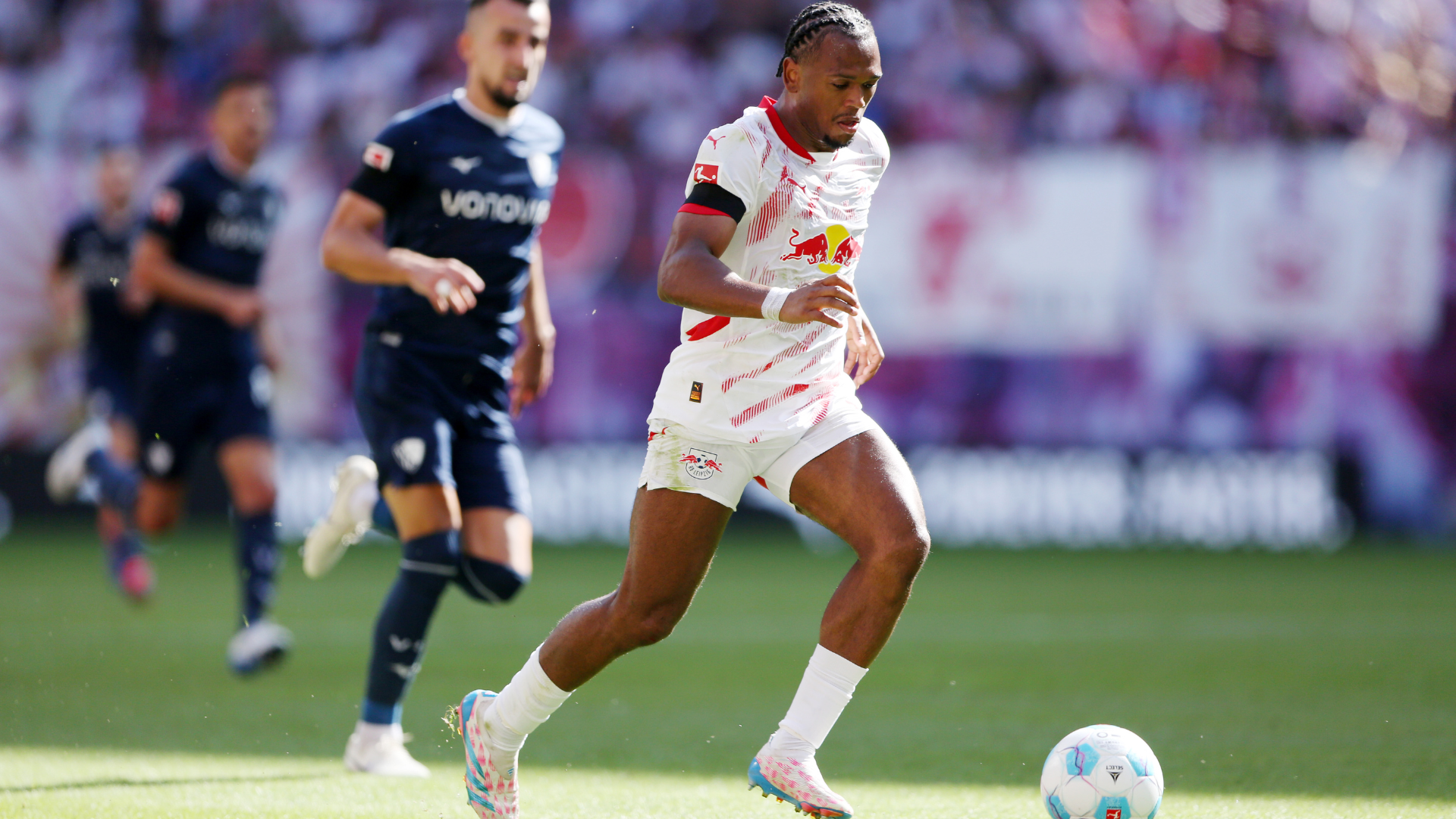 <a href='/de/daten/news/fussball/rb-leipzig/' class='tag'>RB Leipzig</a> gelingt trotz VAR-Pech Heimsieg zum Auftakt