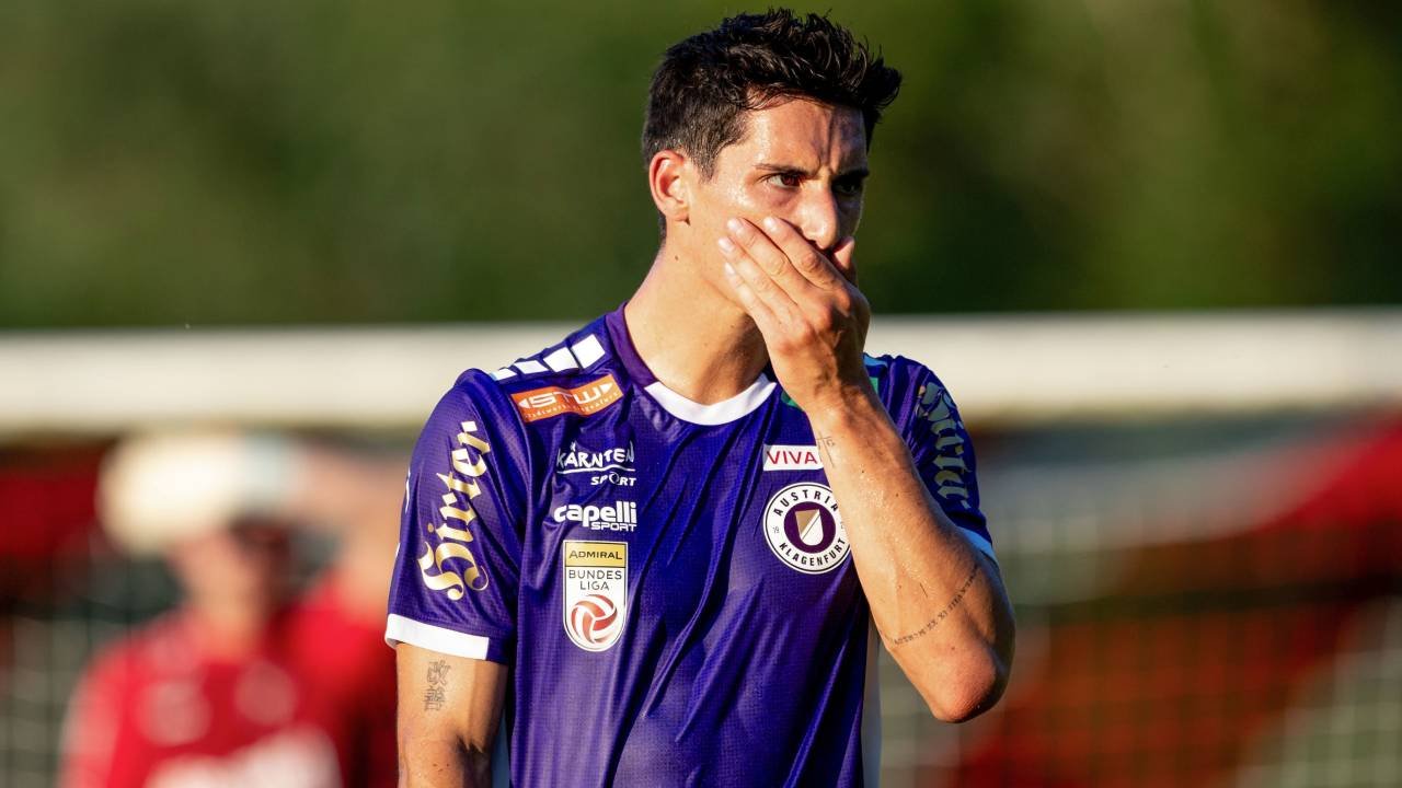 Schwere Knieverletzung: Klagenfurt-Stürmer fällt lange aus