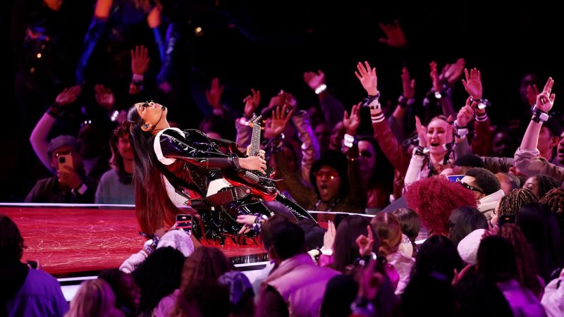 DIASHOW: Die besten Bilder der Halftime-Show der Super Bowl