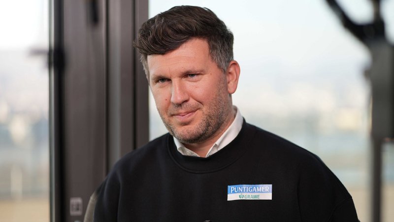 VAR es das wert? Bundesliga-Sportdirektoren im Zwiespalt