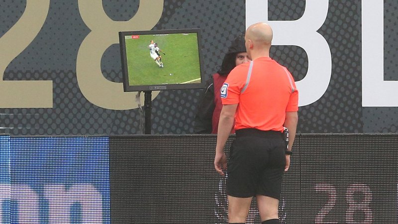 Nach VAR-Aufregung: Spitzenspiel in Belgien wird wiederholt