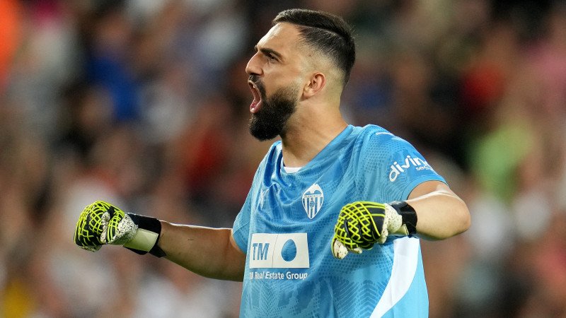 Offiziell: Liverpool verpflichtet Torhüter