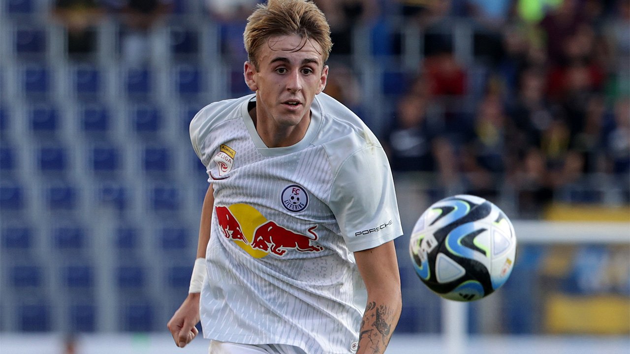 Liefering-Talent zum Medizincheck bei <a href='/de/daten/news/fussball/ac-milan/' class='tag'>AC Milan</a>
