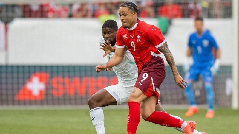 Negative Körpersprache? Okafor reagiert auf Kritik