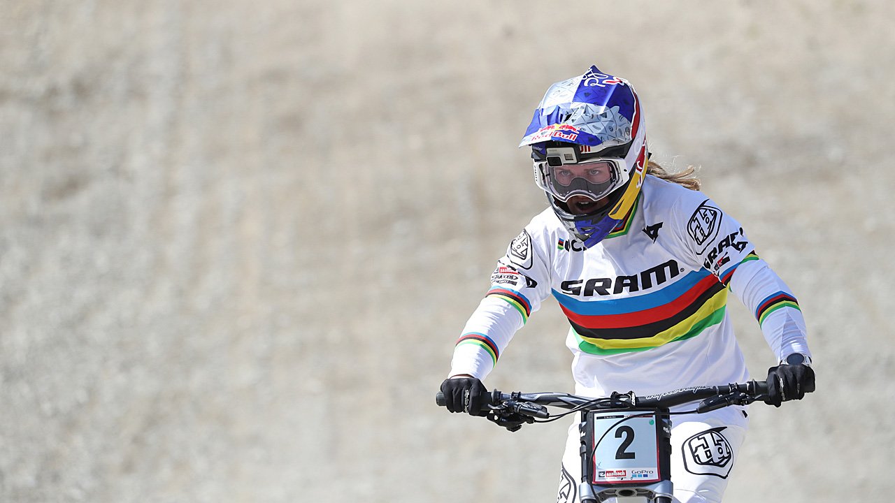 Dritter WM-Titel im Downhill für Valentina Höll