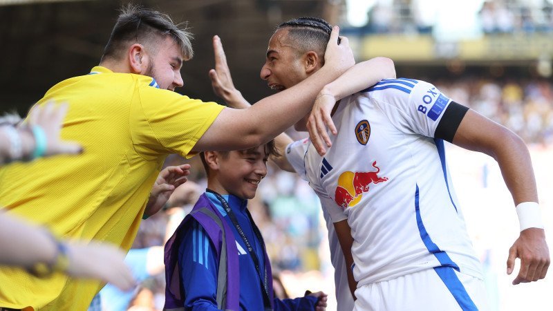 Wöber auf der Bank! Leeds erarbeitet sich Heimsieg