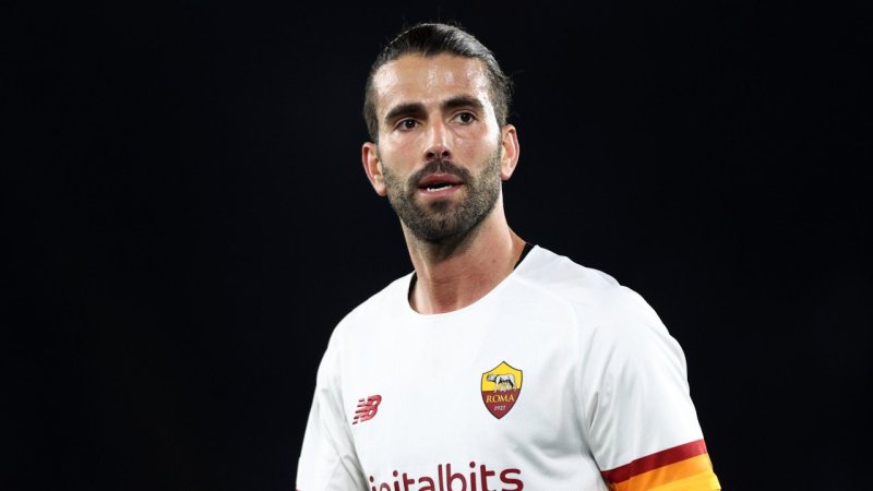 Olympiakos angelt sich portugiesischen Nationalspieler