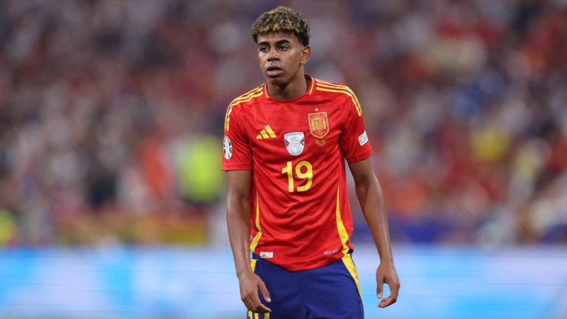 Serbien knöpft Europameister Spanien Remis ab