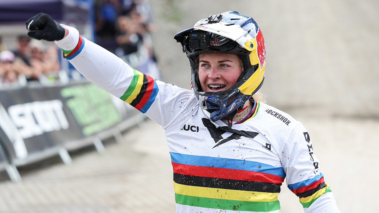 Valentina Höll krönt sich erneut zur Gesamtweltcup-Siegerin