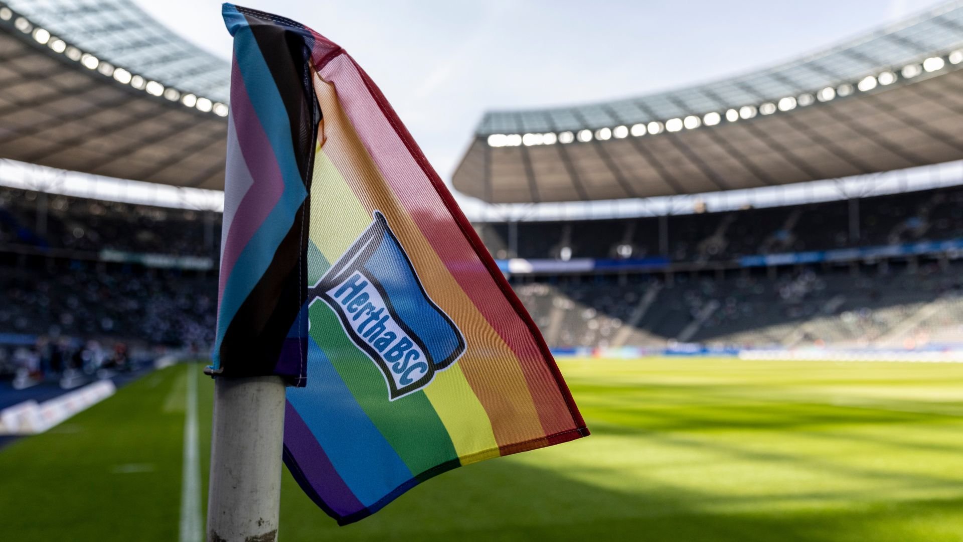 Steht <a href='/de/daten/news/fussball/hertha-bsc/' class='tag'>Hertha BSC</a> demnächst ohne US-Investor da?