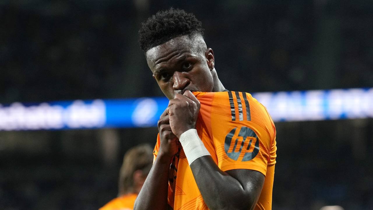 <a href='/de/daten/news/fussball/real-madrid/' class='tag'>Real Madrid</a> bejubelt knappen Auswärtssieg in San Sebastian