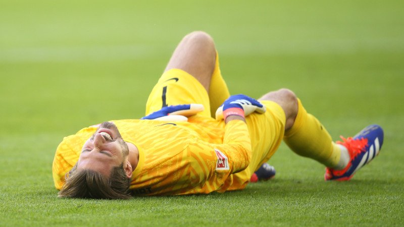 <a href='/de/daten/news/fussball/eintracht-frankfurt/' class='tag'>Eintracht Frankfurt</a> muss wochenlang Stammkeeper vorgeben