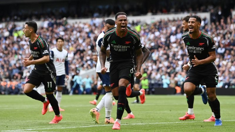 Gabriel-Kopfball bringt Arsenal Derbysieg gegen Tottenham