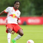 Red Bull Salzburg verlängert Vertrag mit Mittelfeldspieler