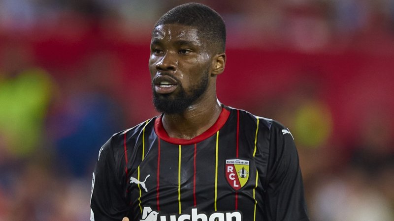 Lens holt in Abwesenheit von Danso nur ein Remis