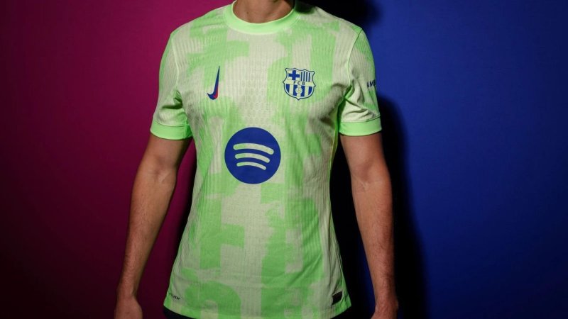 FC Barcelona präsentiert drittes Trikot