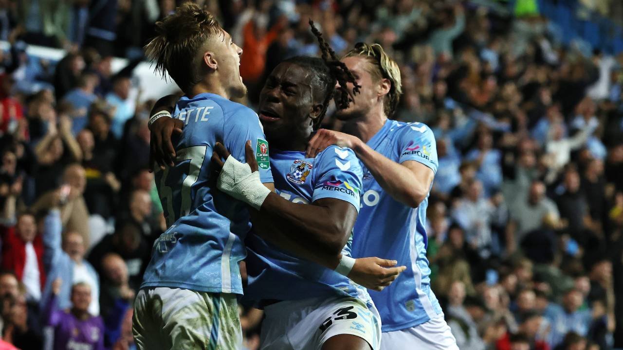 Last-Minute-Kraftakt! Spurs wenden <a href='/de/daten/news/american-football/efl/' class='tag'>EFL</a>-Cup-Blamage ab