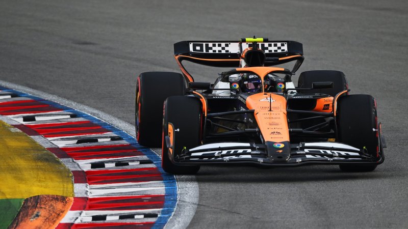 Norris fixiert Pole vor Verstappen in Singapur