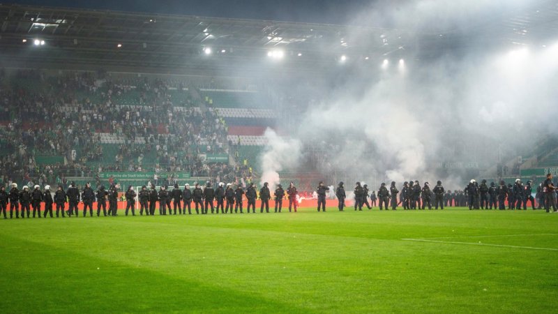 Polizei sorgt bei Derby-Ausschreitungen für Unverständnis