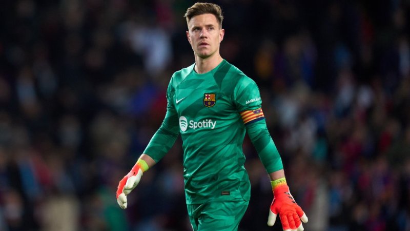 Vor Supercup: Ter Stegen reist verletzt ab