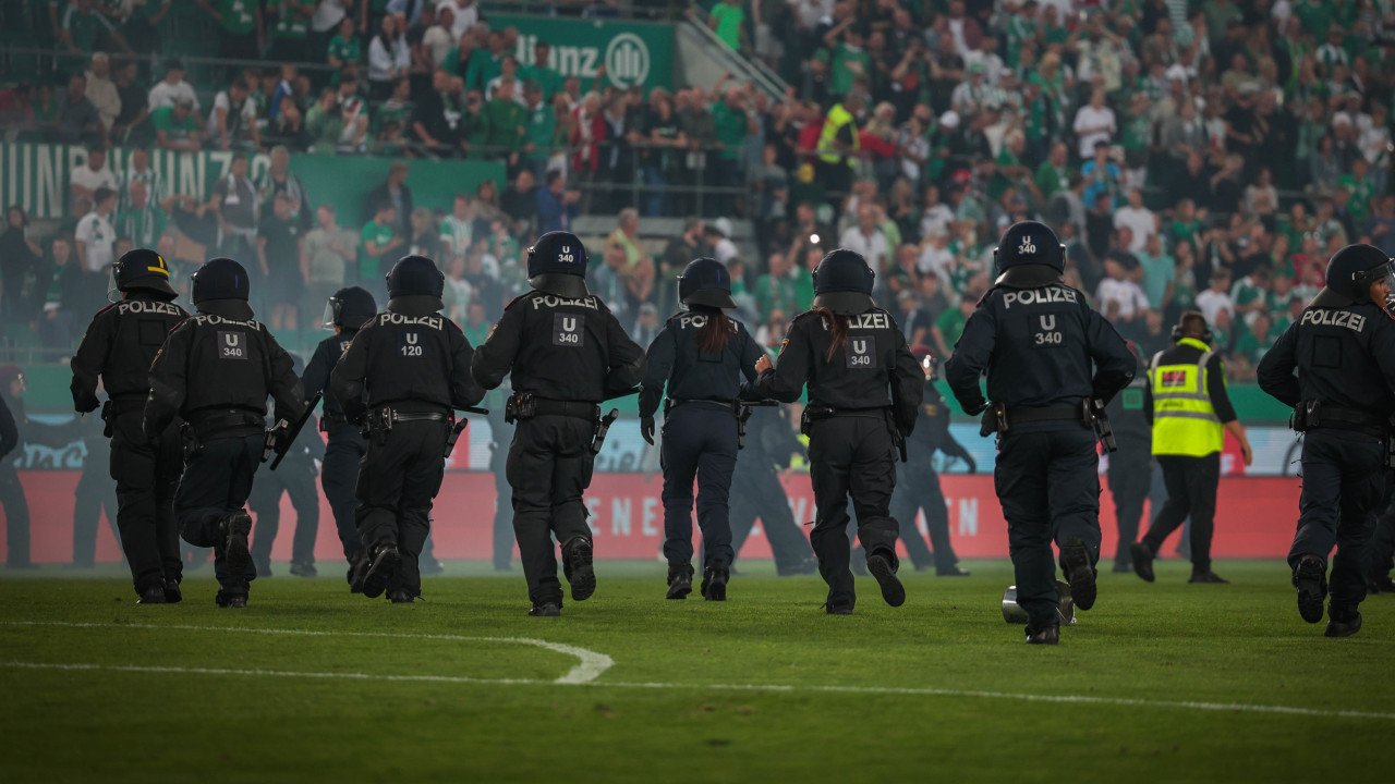 Derby-Video: Polizei weist "Türöffner"-Vorwürfe zurück