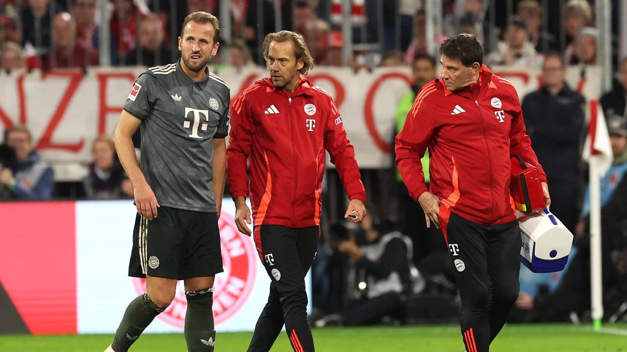 Kane humpelt verletzt vom Feld - So geht's dem Stürmer