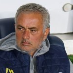 Laptop vor Kamera: Kuriose Gelbe Karte für Mourinho