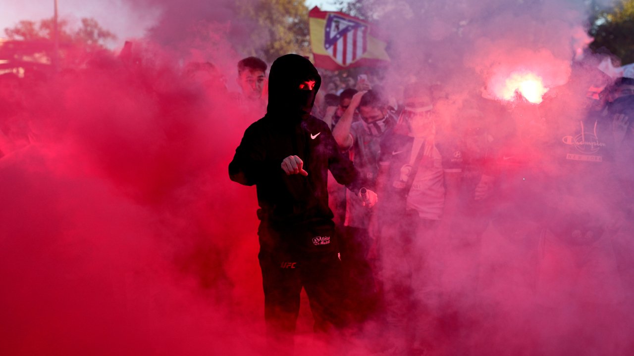 Nach Derby-Ausschreitungen: Harte Strafe für <a href='/de/daten/news/fussball/atletico-madrid/' class='tag'>Atletico Madrid</a>