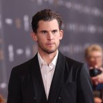 Alaba überreicht Thiem spezielle Auszeichnung