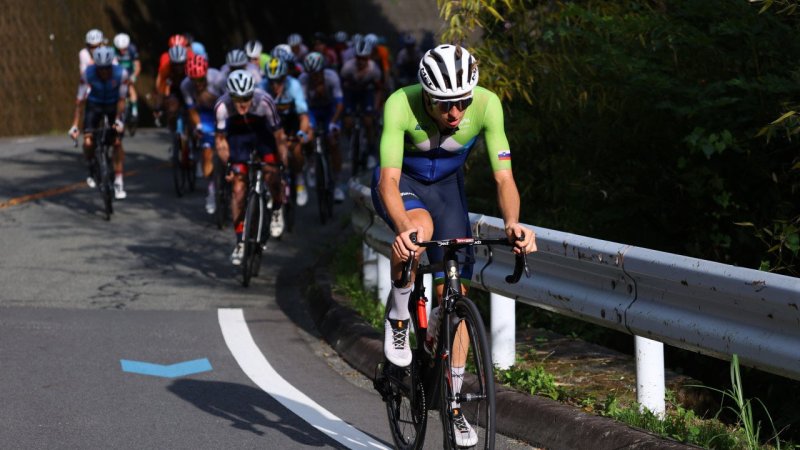 Radsport: Pogacar siegt auch im Regenbogentrikot