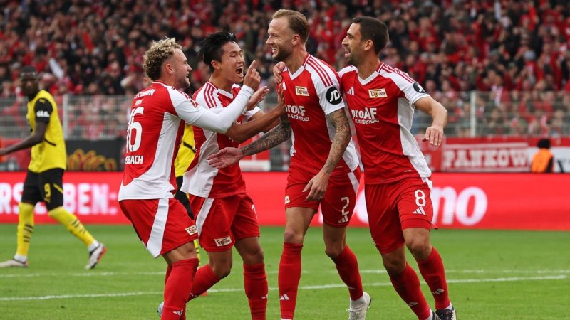 Union Berlin feiert Sieg über Borussia Dortmund