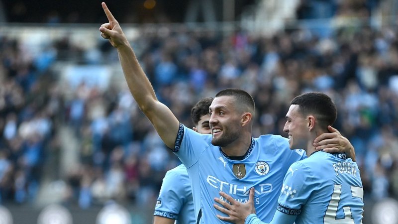 Man City und Arsenal trotzen Rückständen