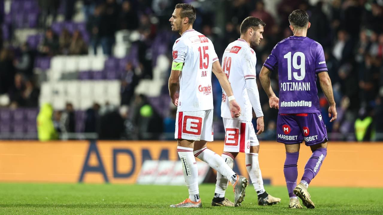 <a href='/de/daten/news/fussball/gak/' class='tag'>GAK</a> konsterniert: "Schießen uns von 17 Gegentoren 15 selbst"