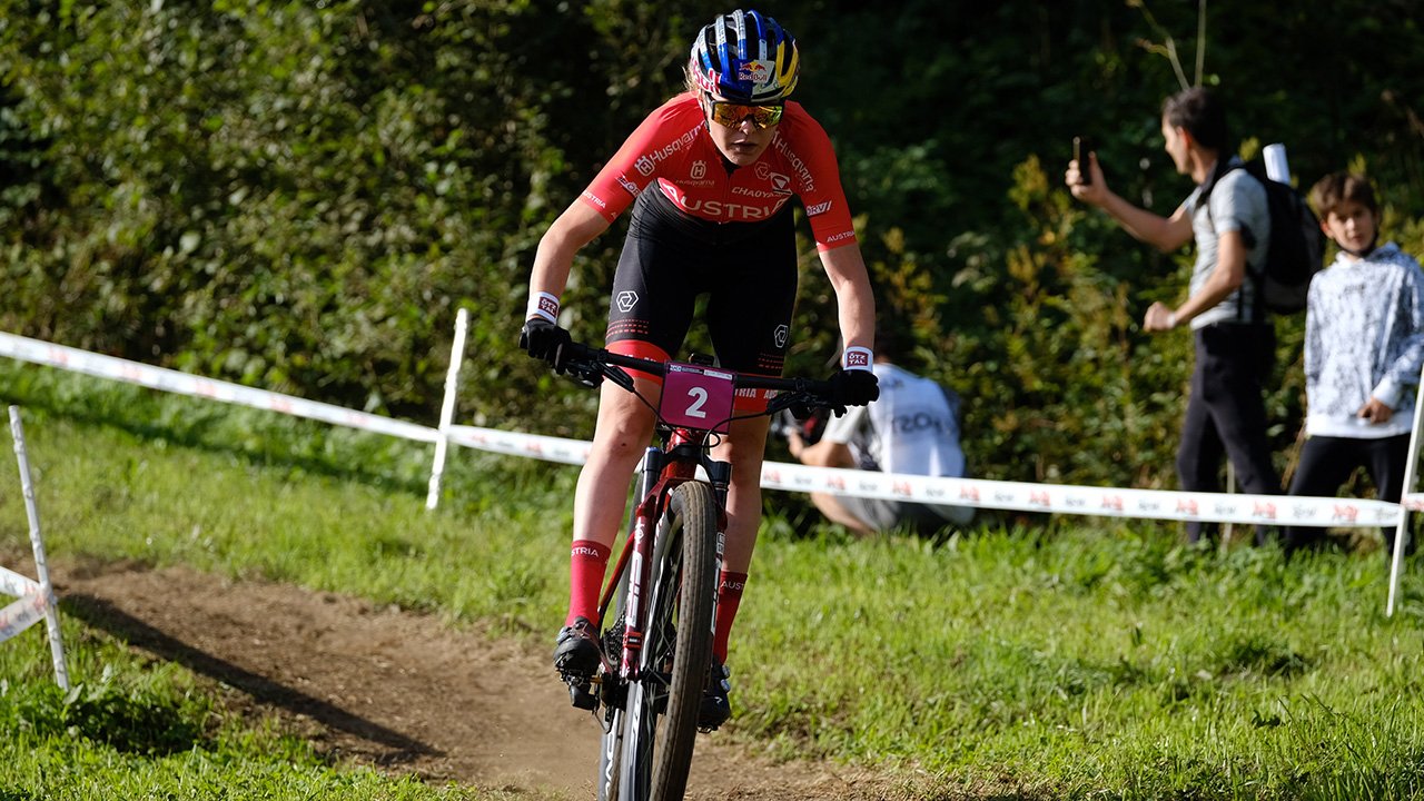 Laura Stigger beendet Saison mit zweitem Platz in Kanada