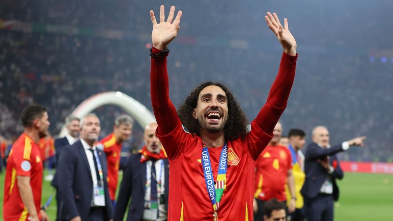 "In die Hose" gemacht: Cucurella über sein Handspiel bei EM