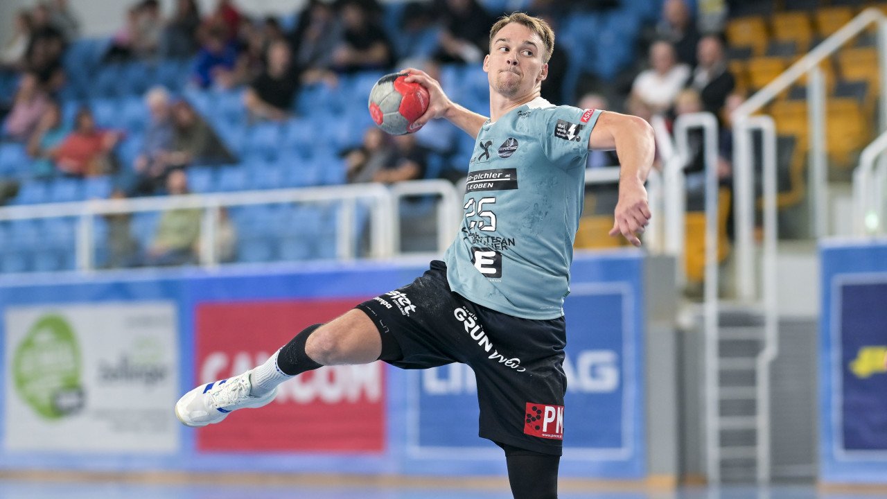 HLA: Füchse behaupten Tabellenführung