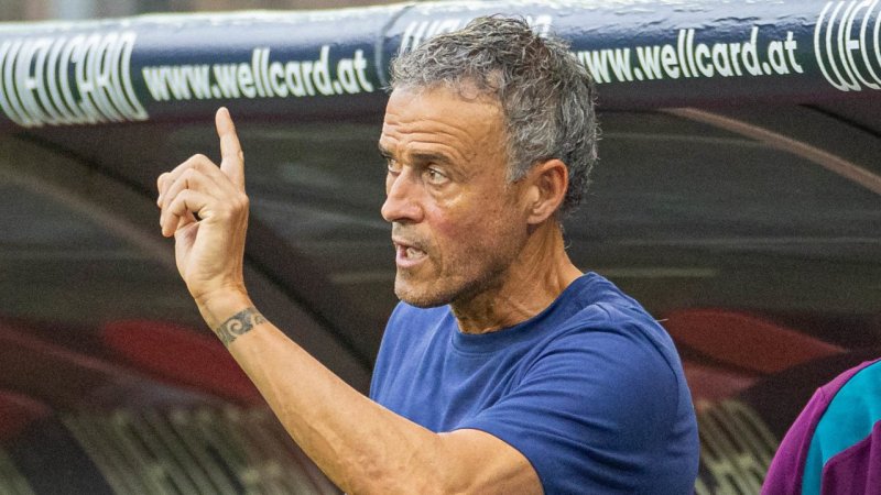 Paris Saint-Germain bindet Trainer langfristig