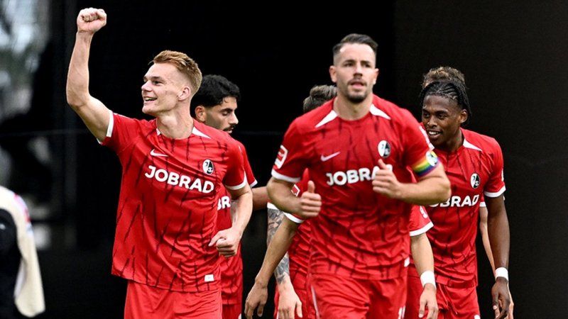 Drei in Folge! Lienhart trifft auch für Freiburg per Kopf