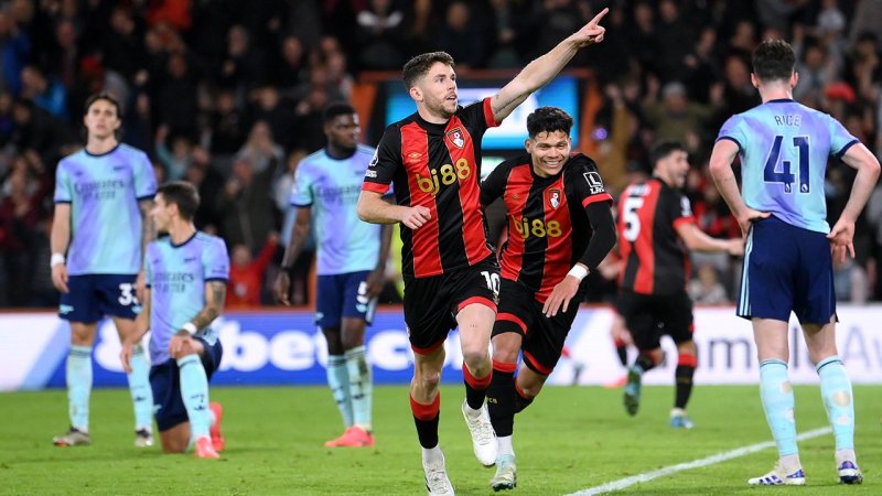 Erste Niederlage! Arsenal unterliegt Bournemouth zu zehnt