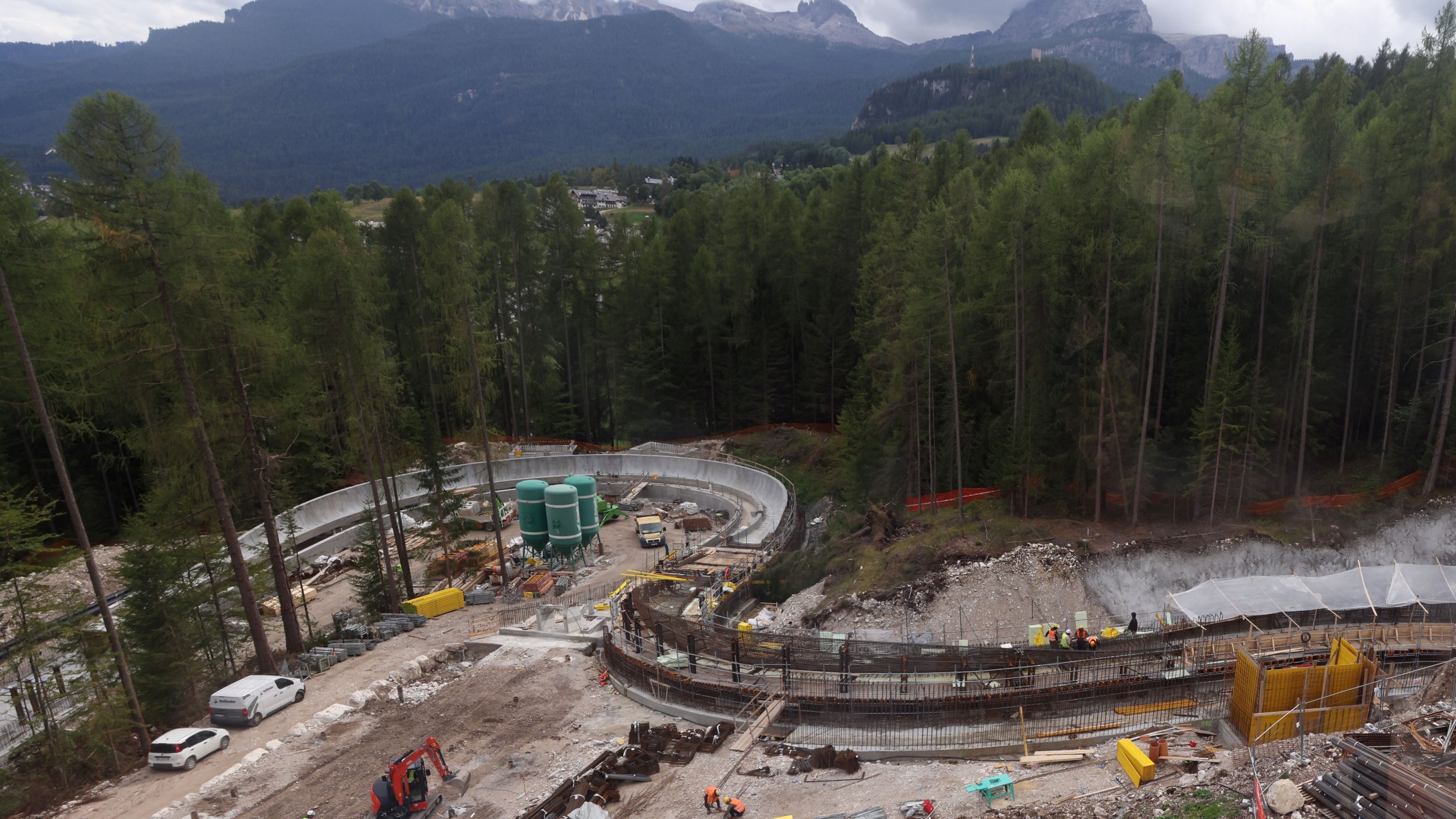 Olympia-Eisbahn soll im Frühjahr 2025 fertig sein