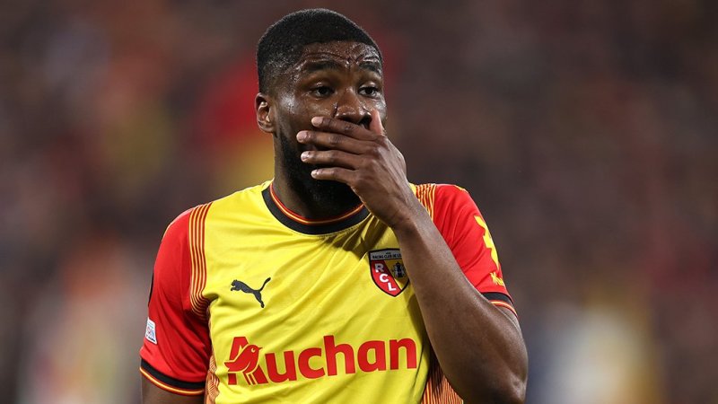 Unglücksrabe Danso! Lens-Serie reißt gegen Lille