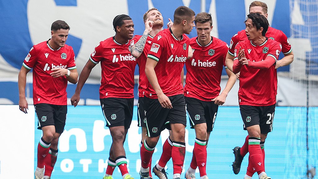 Hannover schließt zur Tabellenspitze auf