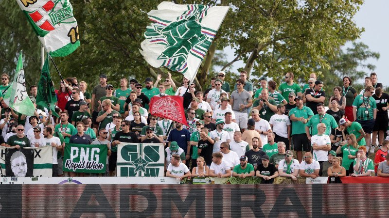 Bericht: Polizei sperrt im Cup aktive Fanszene von Rapid aus